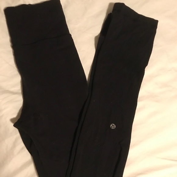 Lululemon black leggings size 4 - Picture 1 of 4